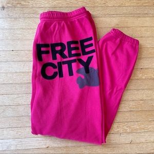 EUC magenta FREECITY sweats!!!💗💗